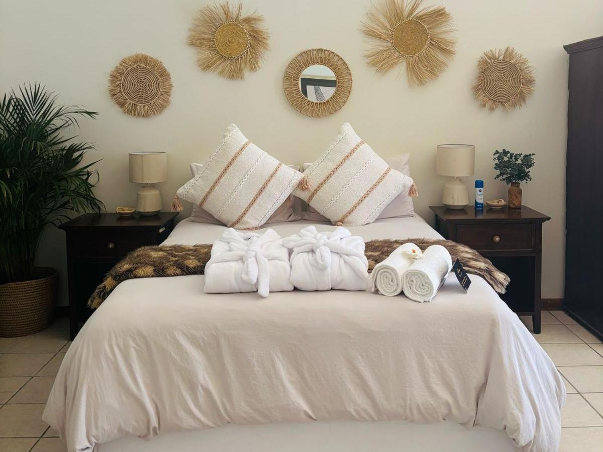 Bliss In The Bay Guesthouse Plettenberg Bay Rum bild